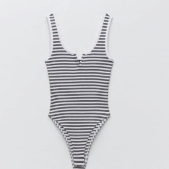 Black & White Striped Ribbed V-Neck Bodysuit - Picture 1 of 9